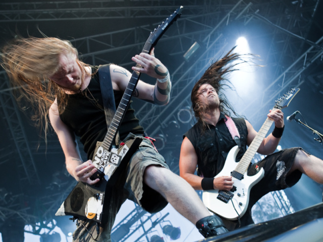 HEADBANGERS/METALEIROS