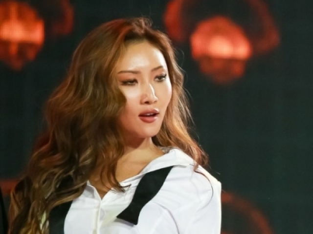 Hwasa ( Mamamoo)