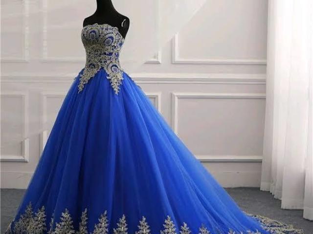 Parabéns vestido maravilhoso