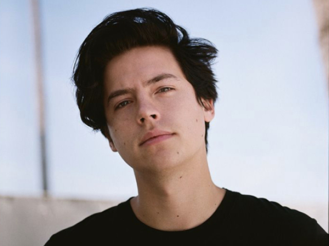 Cole Sprouse com certeza