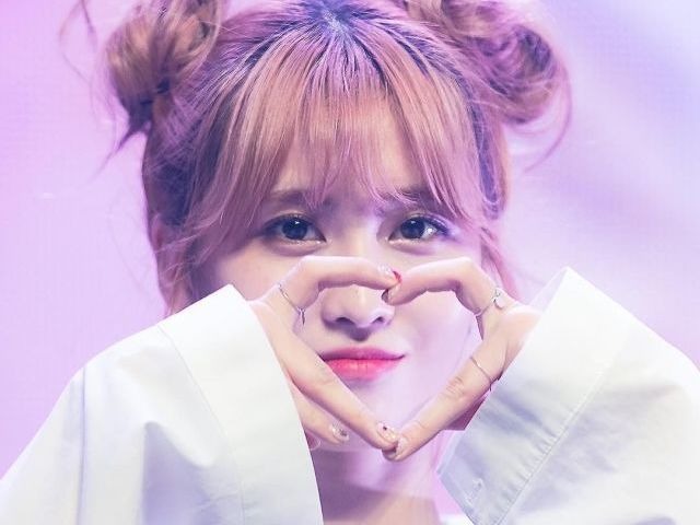 Momo (Twice)