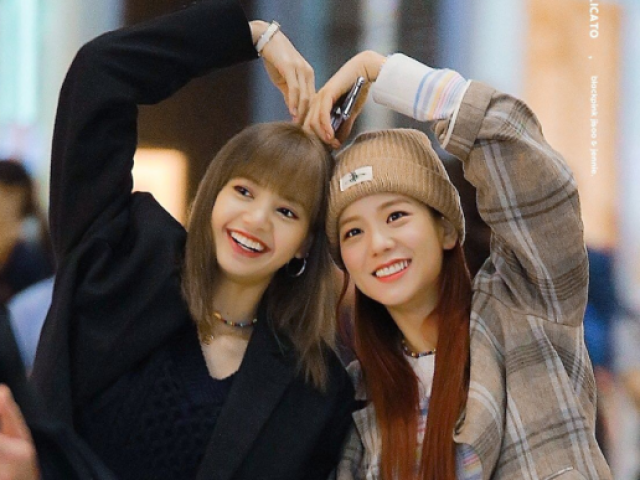 Lisa é melhos amiga da jisoo