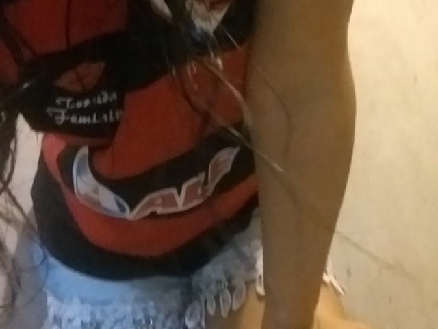Acho que uma roupa normal o short jeans e uma blusa 💙