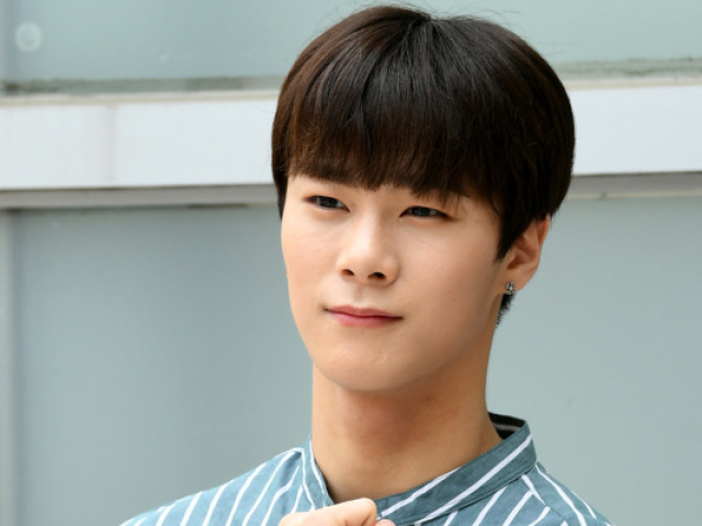 Moonbin