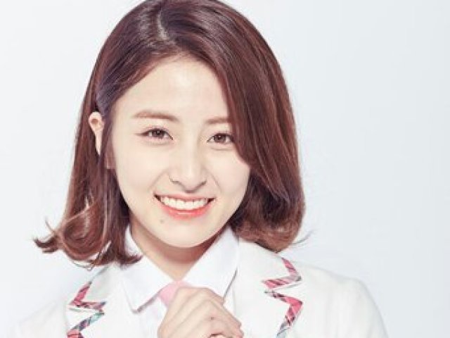 Huh Yunjin (Pledis Entertainment)