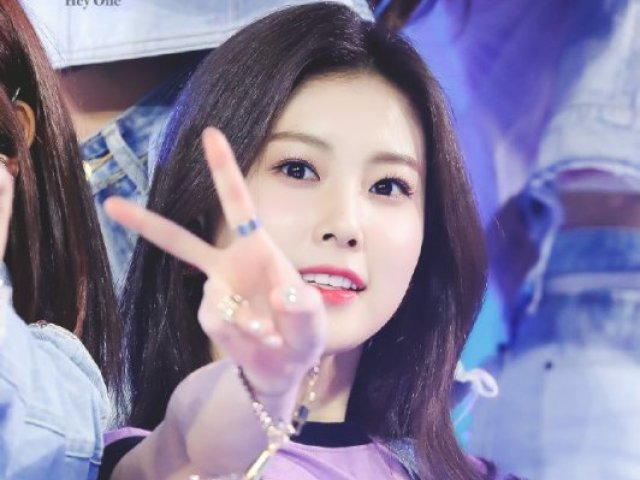 Hyewon (Iz*One)