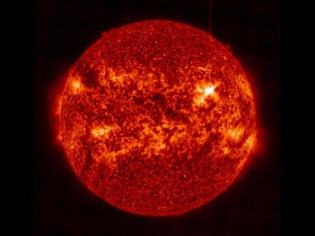 A origem da água é a partir de quando a terra era uma bola de magma, após algum tempo caíram meteoros de água onde criou o resfriamento da terra, criou-se a rocha e causou a formação do solo.