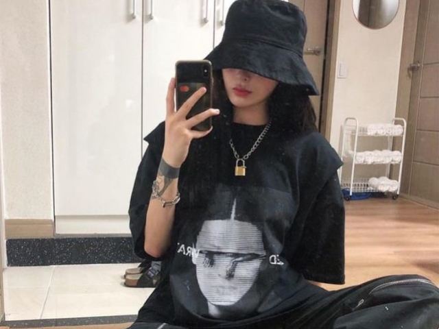 E-girl