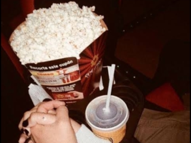 No cinema,eu nunca tinha ido antes...