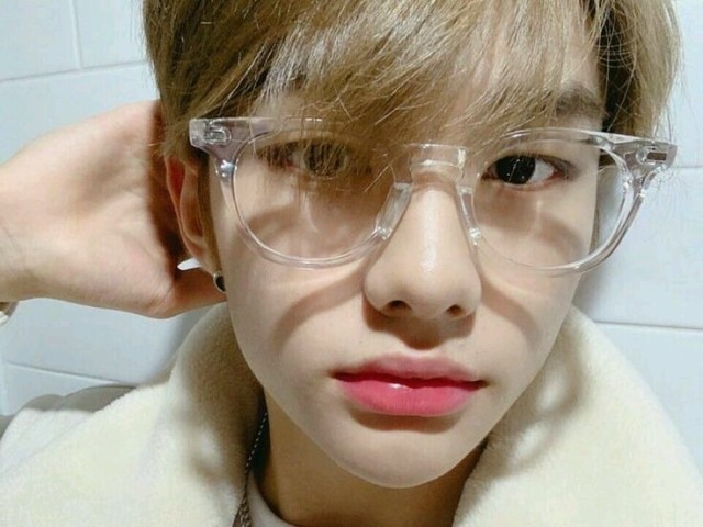 Hyunjin (stray kids)