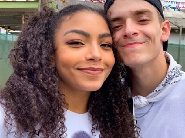 Any Gabrielly e Josh Beauchamp