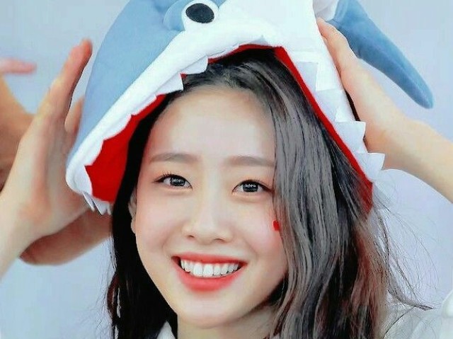 Yves - LOONA