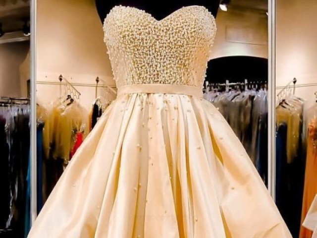 Vestido dourado