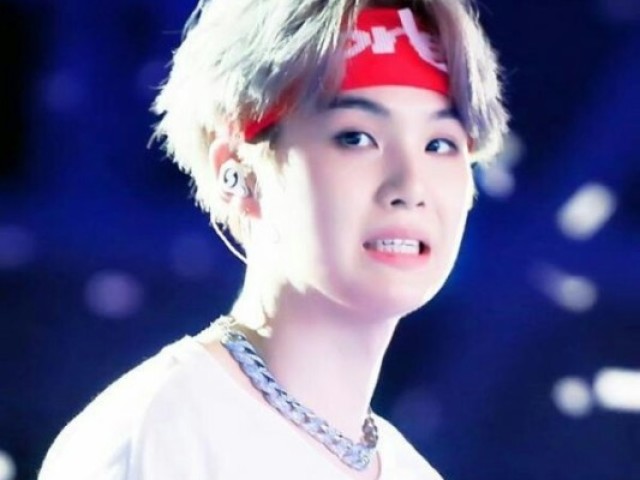 Min yoongi (SUGA)