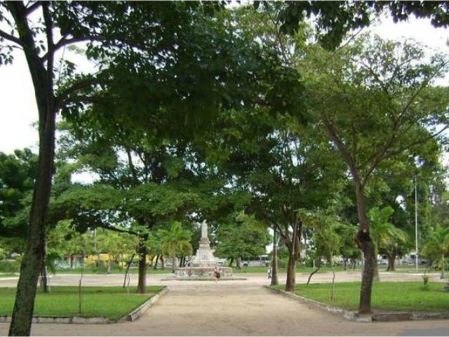 Na praça