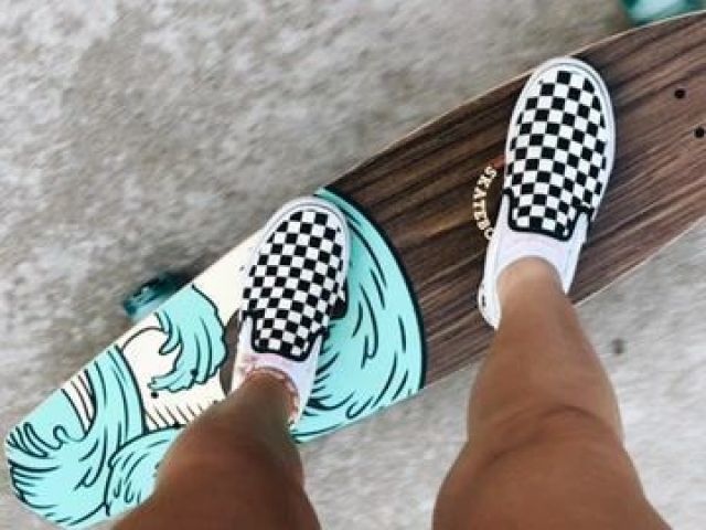 dou um rolê pela cidade de skate