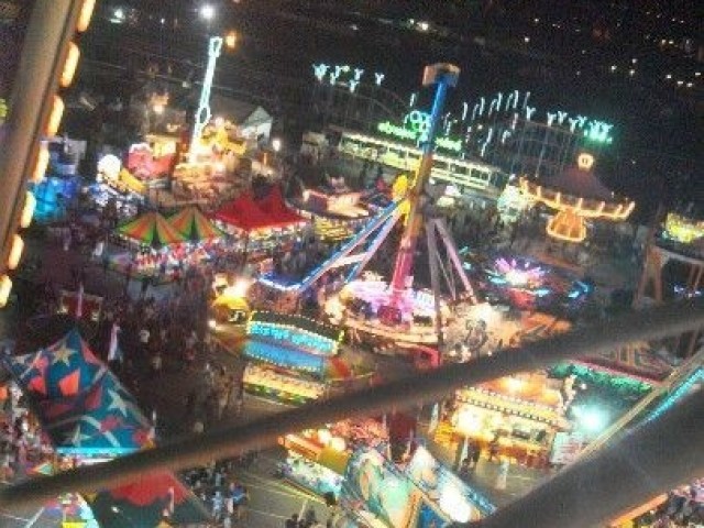 • Parque de diversões! 🎡 •