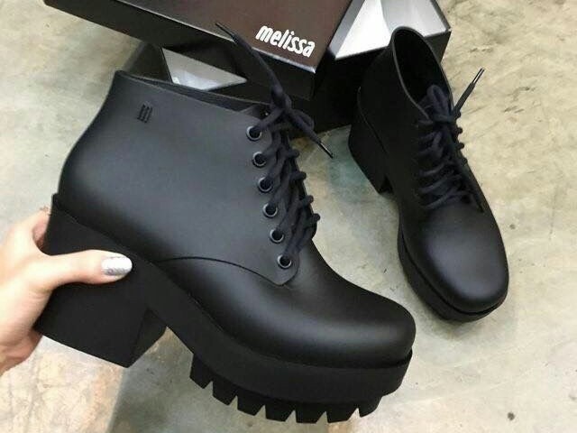 Botas