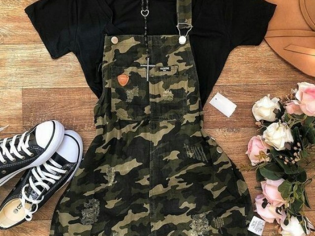 Essa, muito estilosa e na moda!!