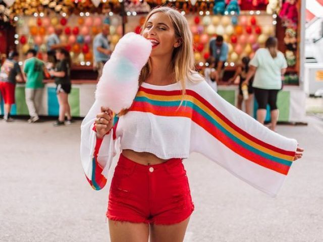 Você é a menina perfeita para fotos!