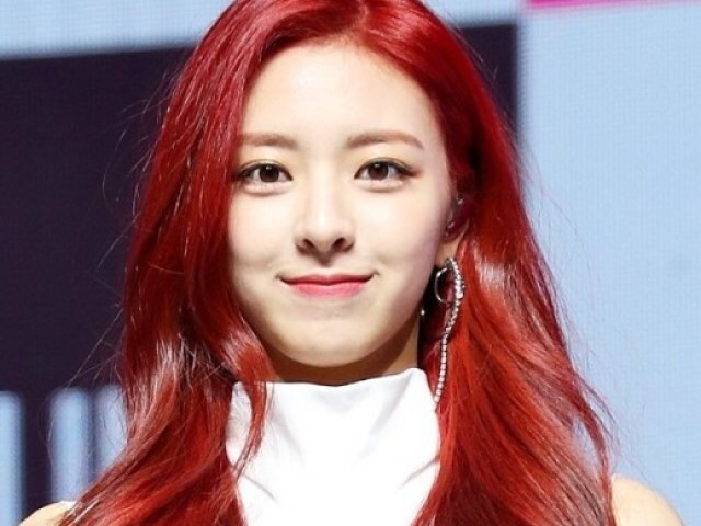 Yuna ( ITZY )