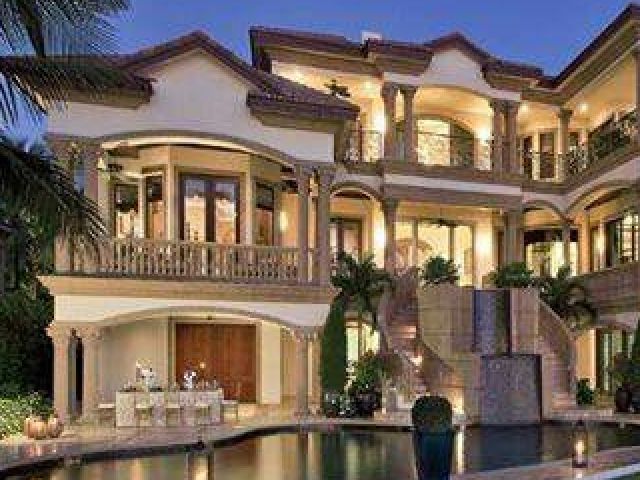 Casa luxuosa e rustica
