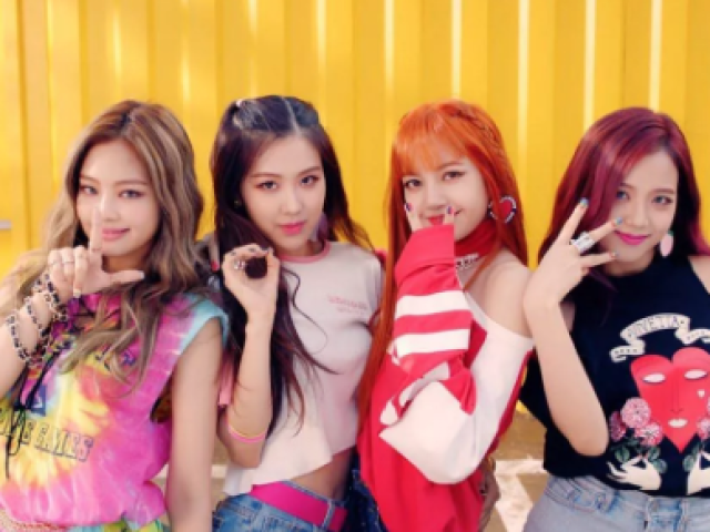 Jisoo Manoban,
Roseanne Kim,
Kim Lalisa,
Jennie Park Chaeyoung.