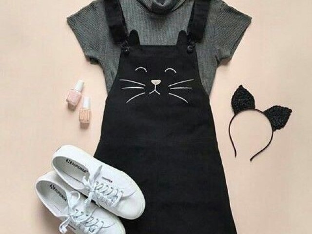 Roupa de gatinho