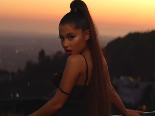 break up with your girlfriend, i'm bored (Ariana Grande)