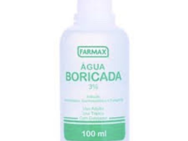 Água boricada