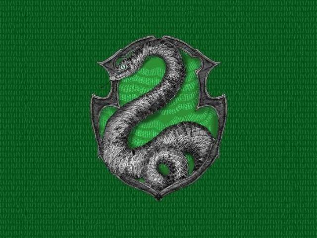 Slytherin (Sonserina).