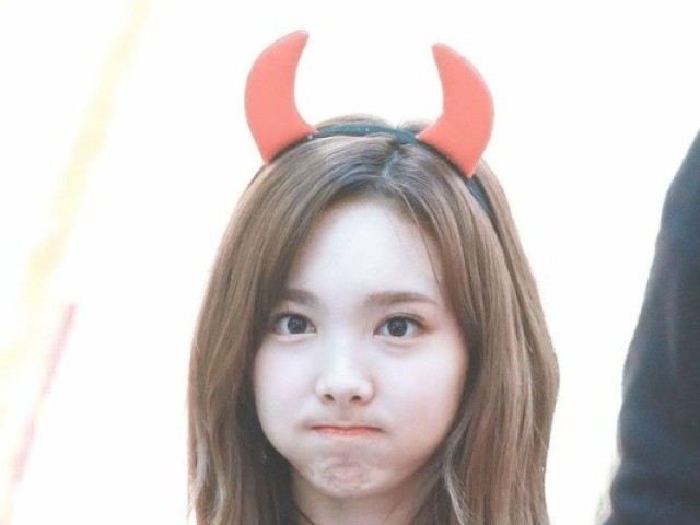 Com a Nayeon