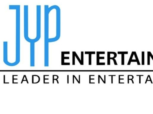 JYP ENTERTAINMENT
(Sorry n consegui colocar a foto inteira)