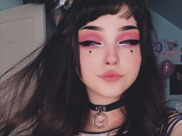 E-girl