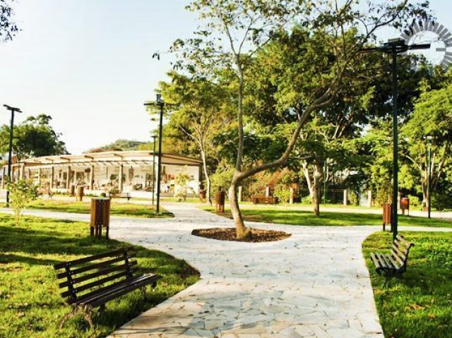 Na praça