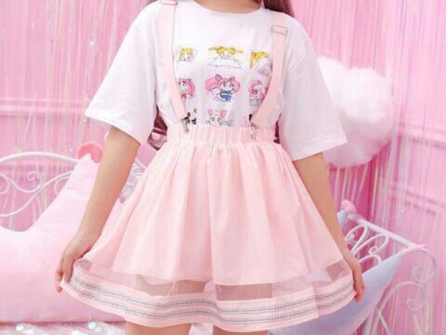 kawaii,adoro roupas bem coloridas e acho super fofo uso muitas roupas com desenhos na parte da frente da blusa,me identifico com esse!