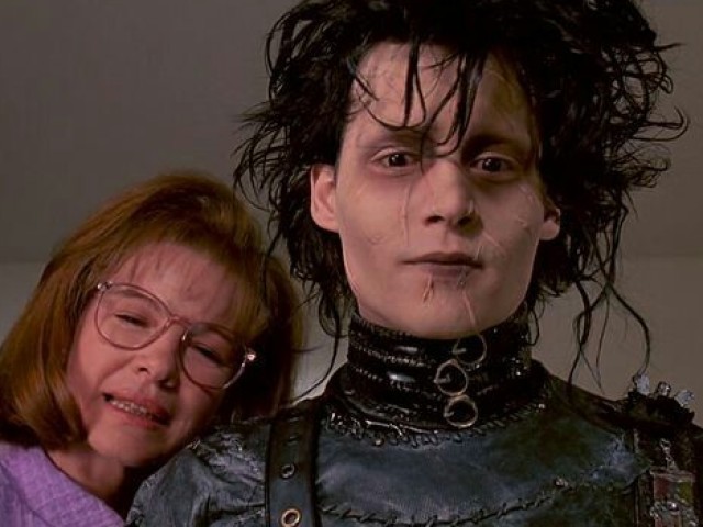 Edward Mãos De Tesoura