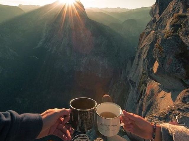 Para as montanhas, viver grandes aventuras em escaladas.