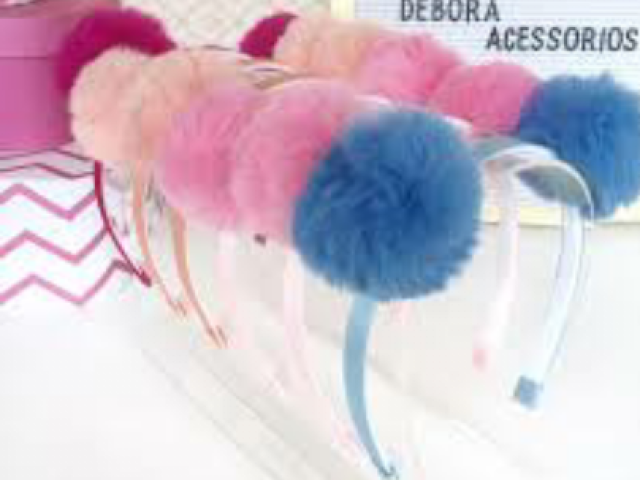 Tiaras com pompom