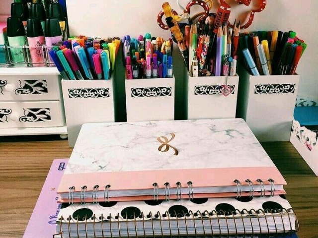 Escolha seu material escolar💛