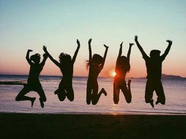 PRAIAA!