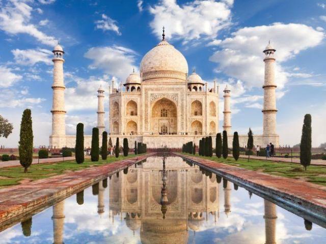 •Taj Mahal•