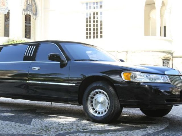 sem duvida essa limousine