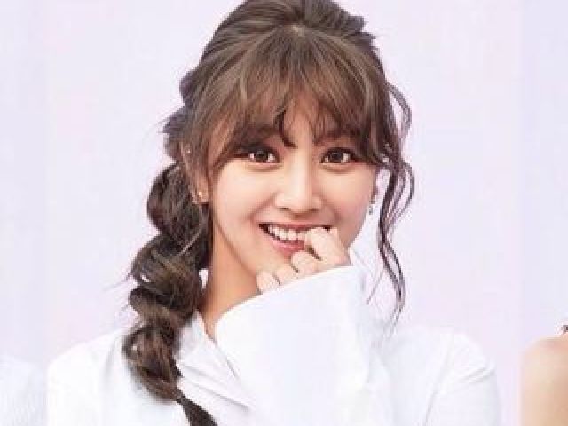 > Jihyo.