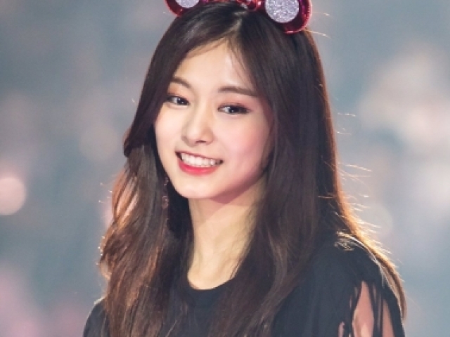 Você consegue reconhecer os MV'S do TWICE pelos os Figurinos da Tzuyu?