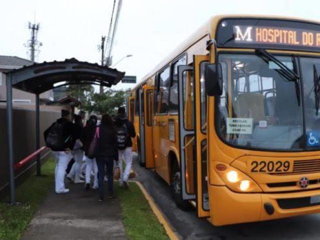 Tento pegar um ônibus pra vazar