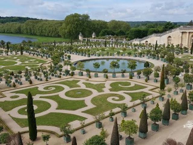 Nos jardins,onde posso relaxar e tomar grandes decisões