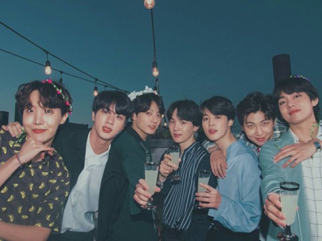 BTS RPG: Festa na casa da amiga! 🥀