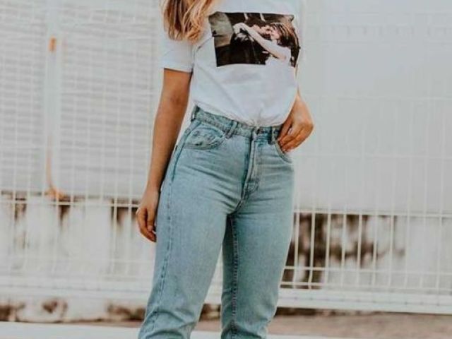 Blusa branca / Calça Jeans / Tênis branco