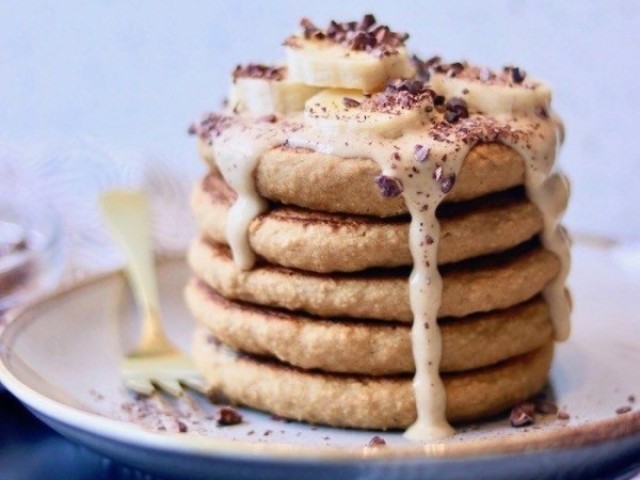 Com panquecas veganas, hum... Delícia!